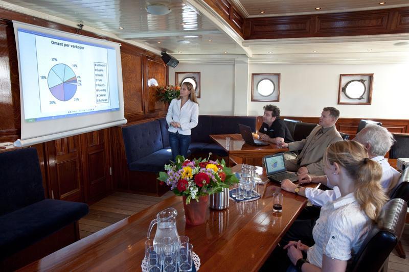 Отель Boat Barkentijn Marjorie Антверпен Экстерьер фото